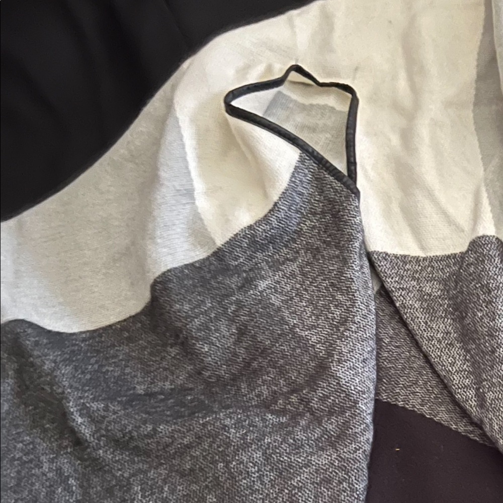 ‼️‼️‼️TODAY ONLY‼️‼️‼️ REMOVING FROM CLOSET SOON.  Western Style Shyanne wrap